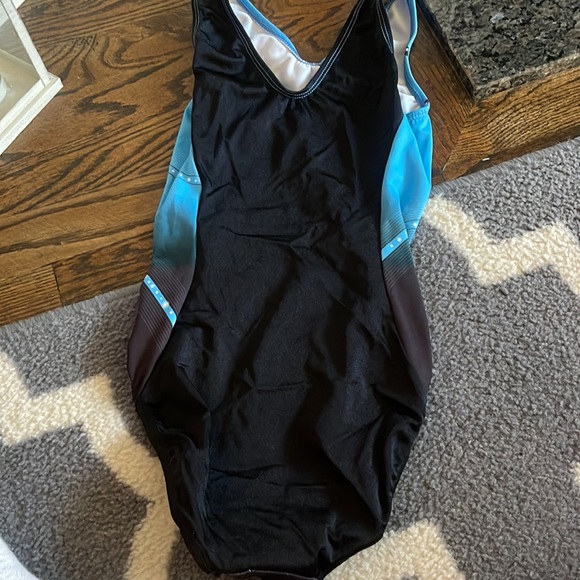 leotard - Picture 2 of 2